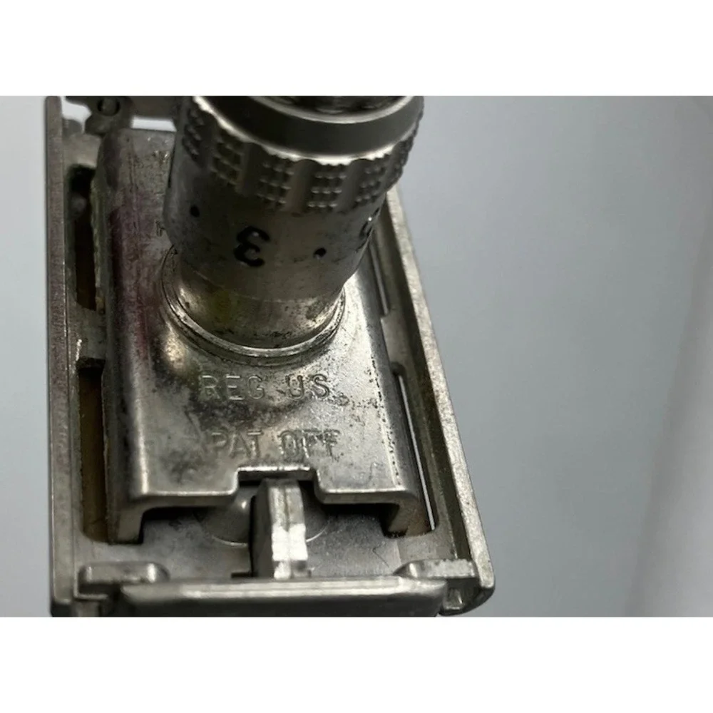 Vintage 1962 Gillette Slim Adjustable Safety Razor H2 TTO Double Edge USA